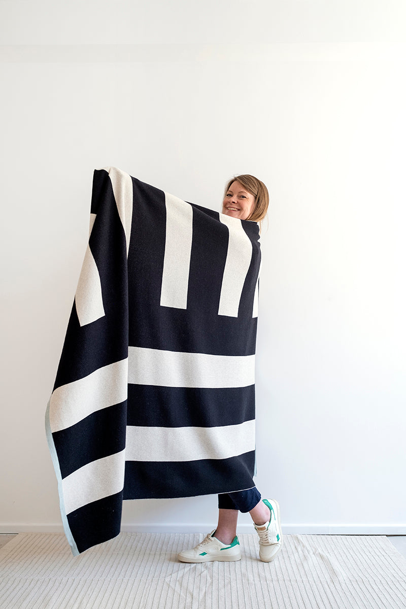 Enkel Throw - Mono