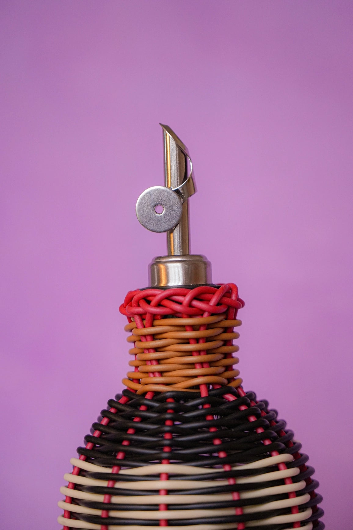 Woven Oil Pourer