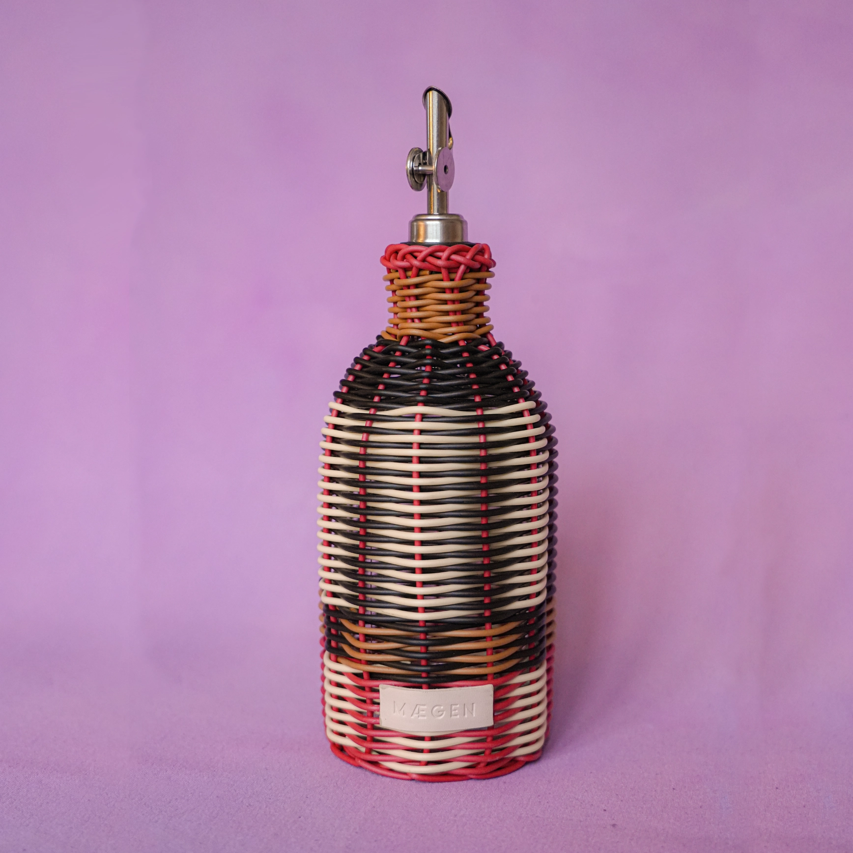 Woven Oil Pourer