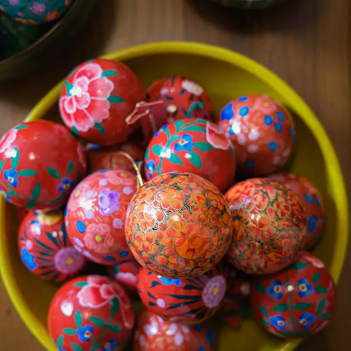 Paper Mâché Flower Baubles