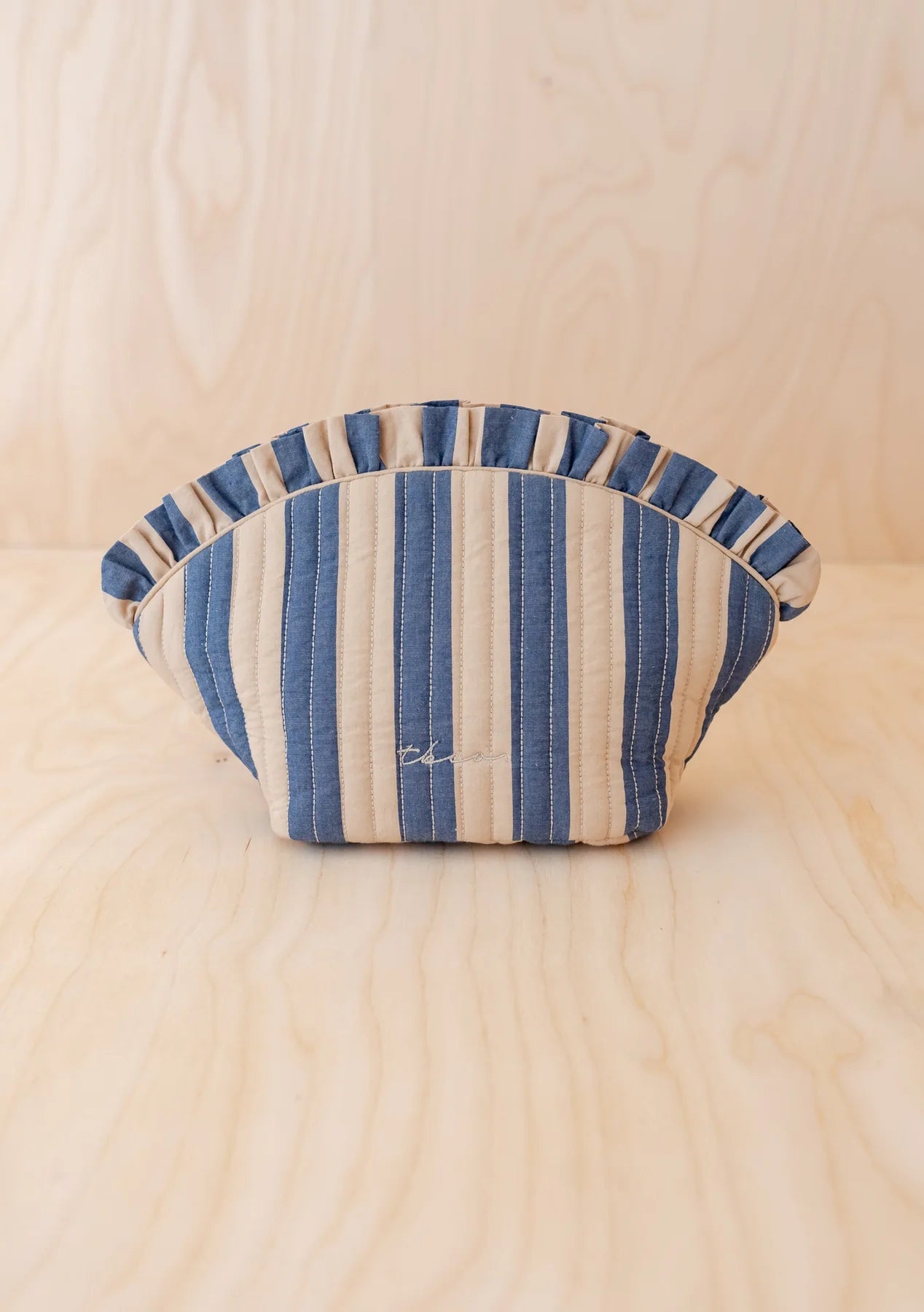 Curved Cotton Wash Bag