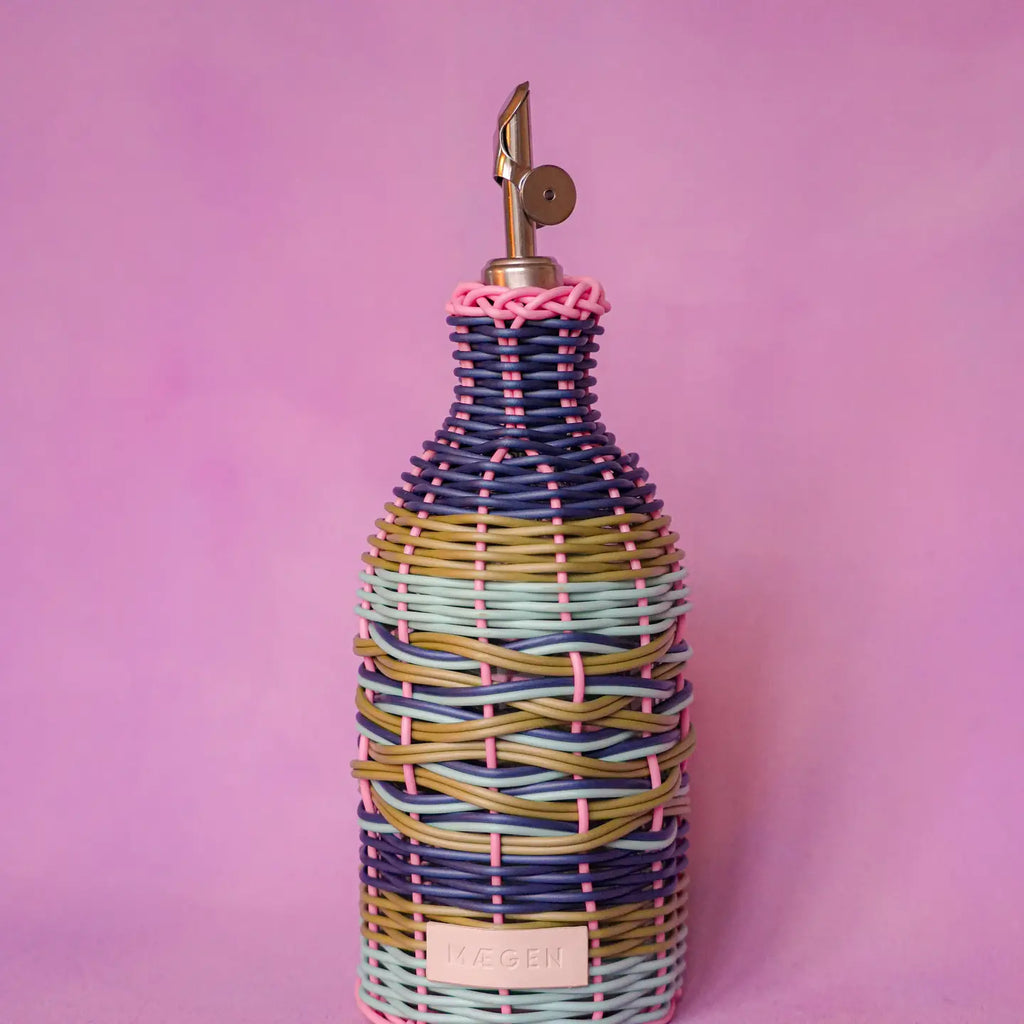 Woven Oil Pourer