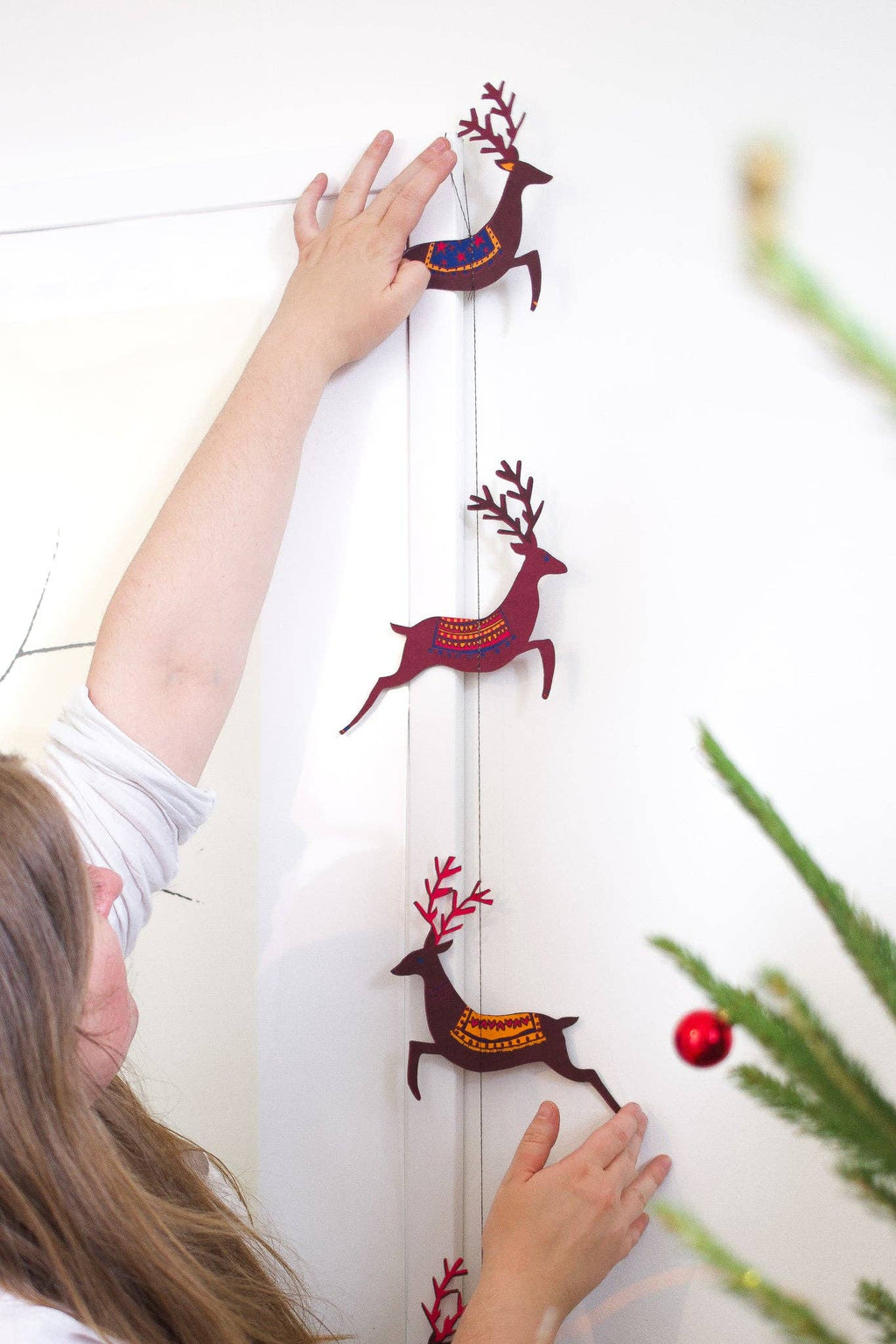 Reindeers Vertical Wall Hanging Garland