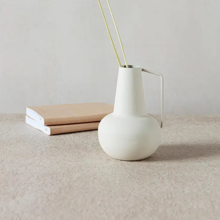 Renzo Vase